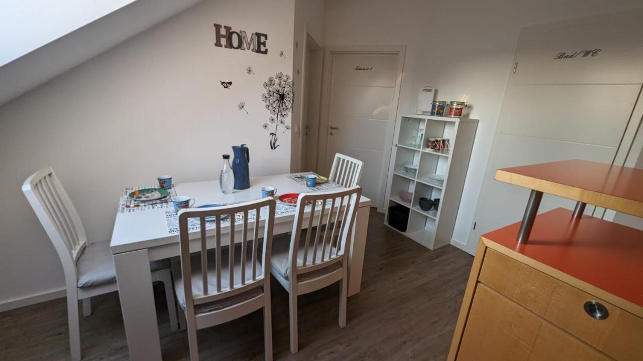 Helle Wohnung Mit Zwei Schlafzimmern Eching  Luaran gambar