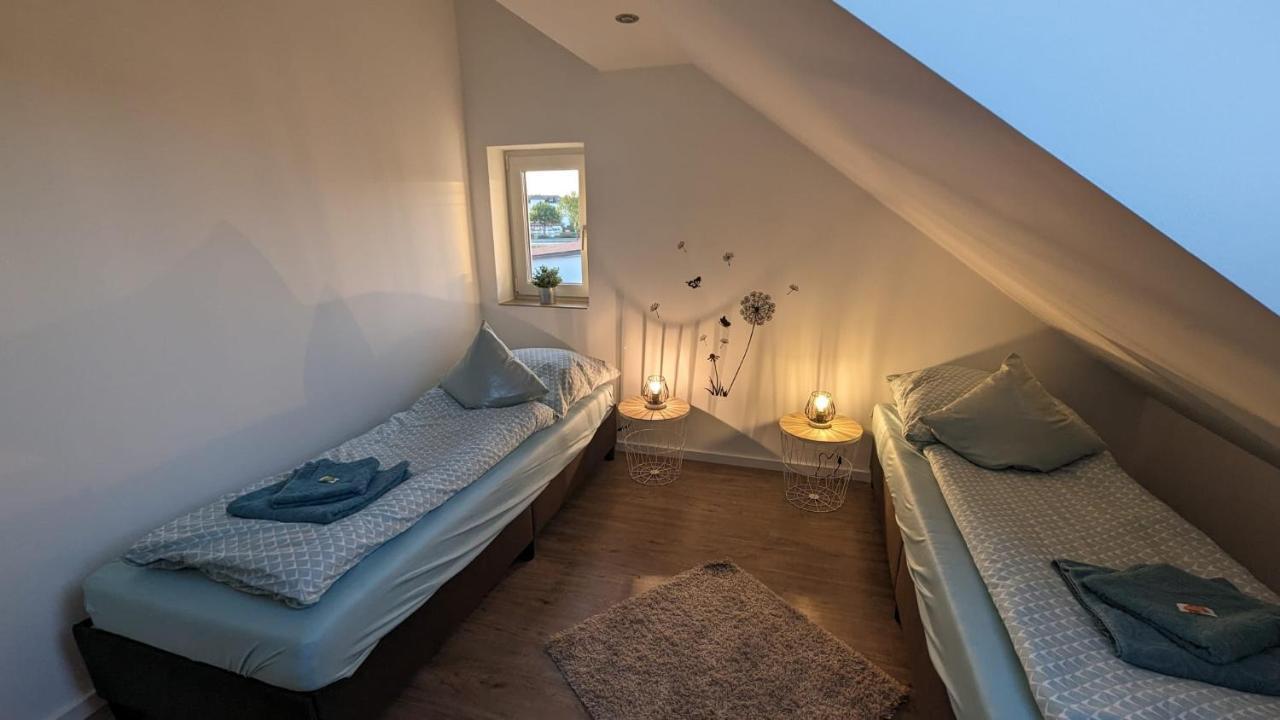 Helle Wohnung Mit Zwei Schlafzimmern Eching  Luaran gambar